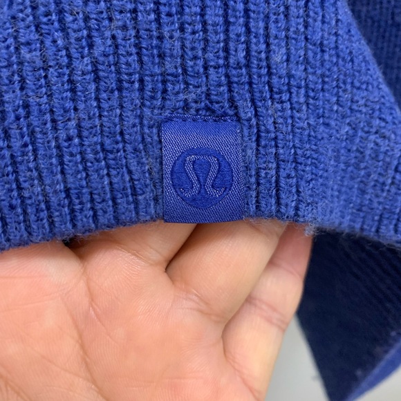 Lululemon women’s merino wool and cotton blended sweater - Picture 3 of 8